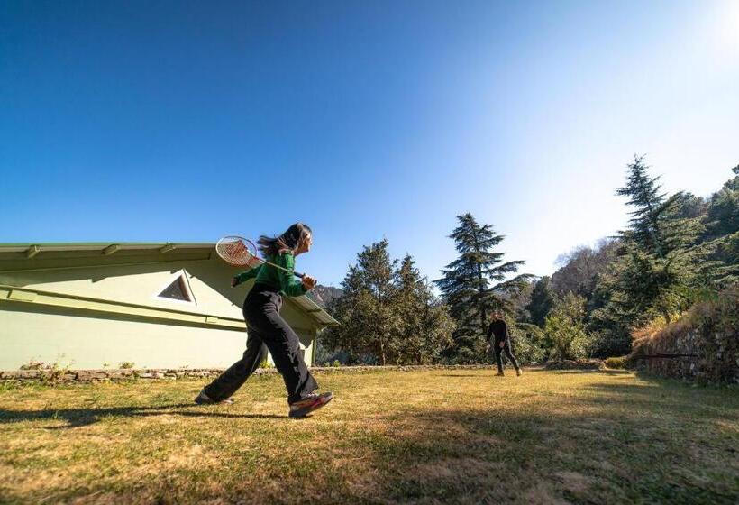 הוסטל Zostel Plus Nainital