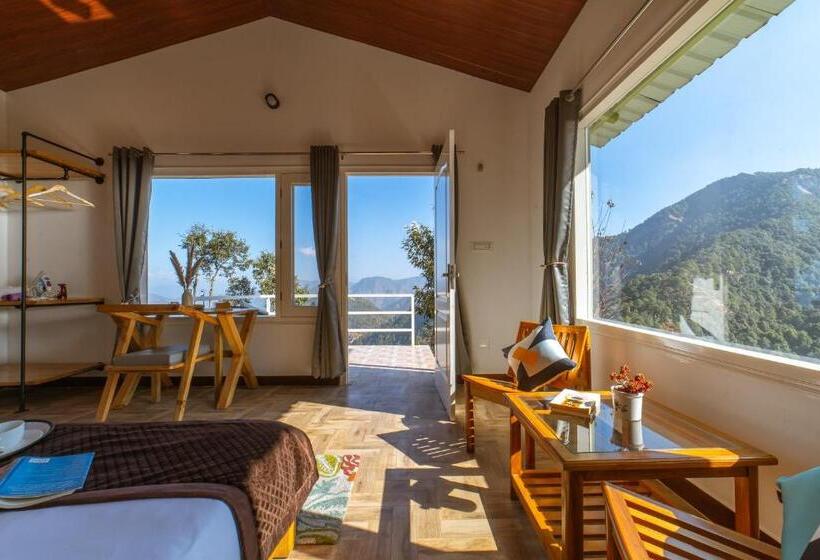 הוסטל Zostel Plus Nainital