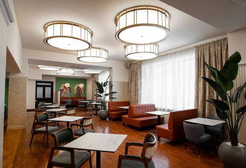 هتل Best Western Plus Oskemen