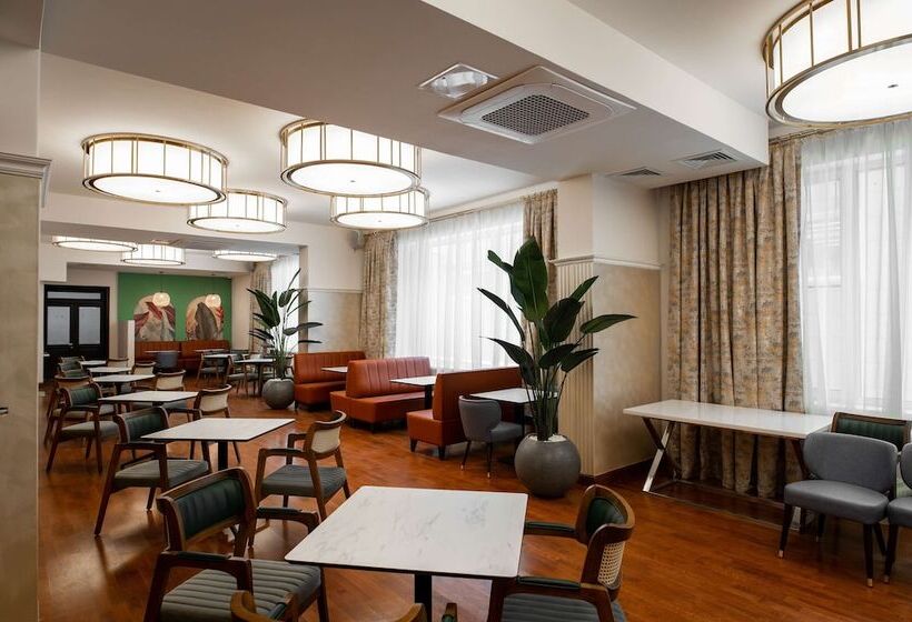 هتل Best Western Plus Oskemen