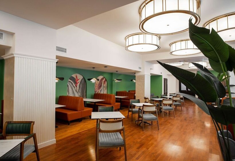 هتل Best Western Plus Oskemen