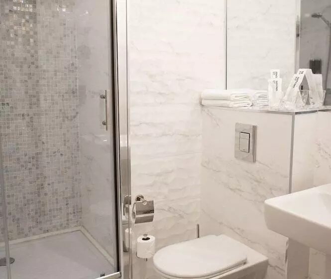 هتل Best Western Plus Oskemen