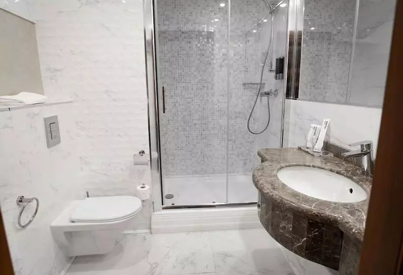 هتل Best Western Plus Oskemen