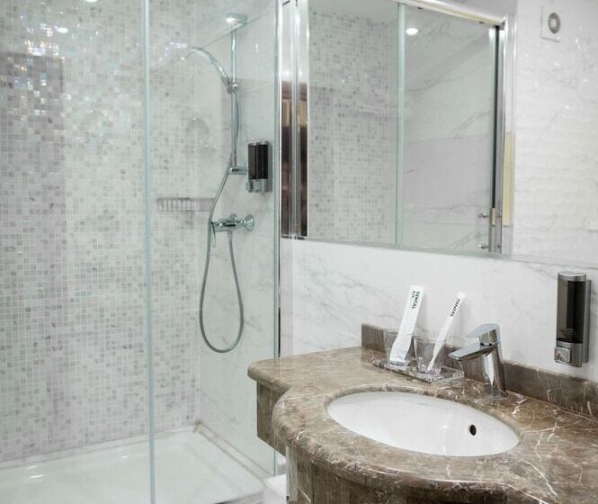 هتل Best Western Plus Oskemen