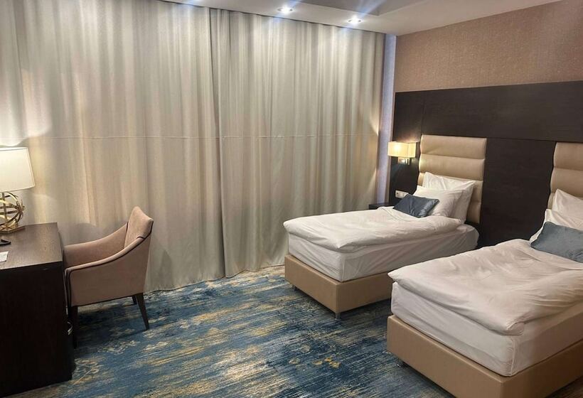 هتل Best Western Plus Oskemen