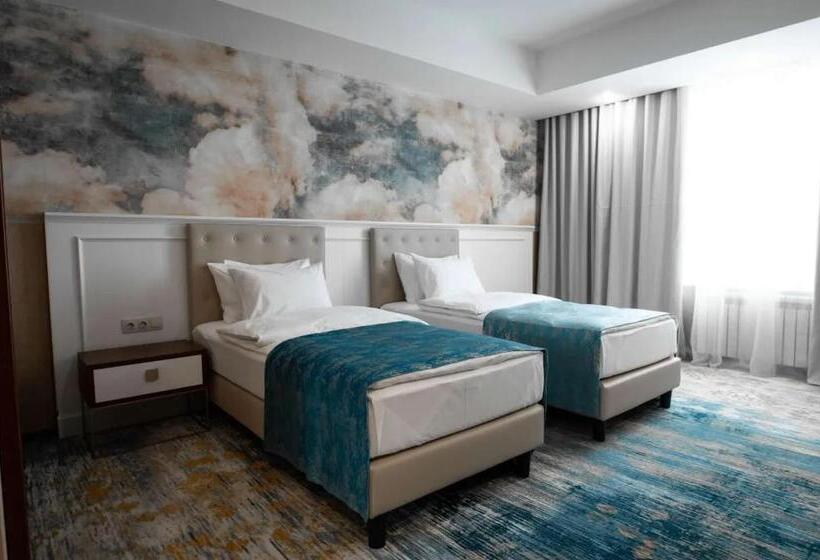 هتل Best Western Plus Oskemen