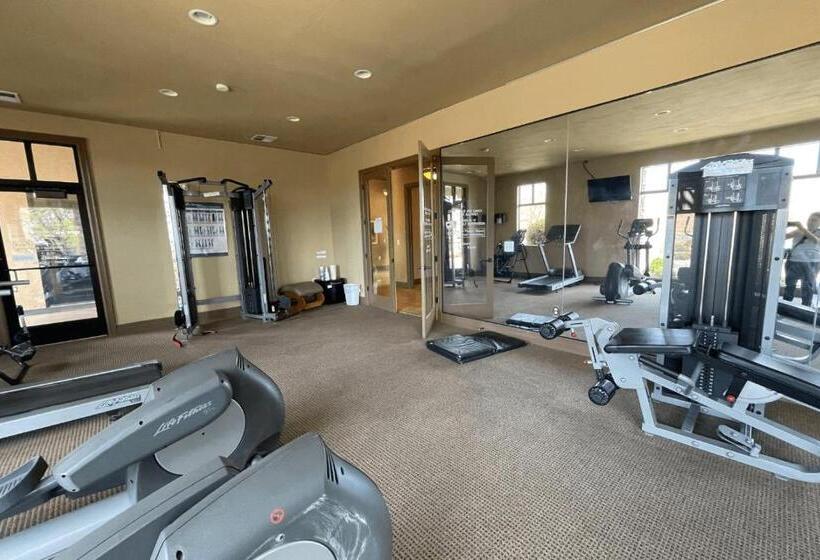 ホテル D5 Coral Springs Poolside Ground Floor 3 Bedroom Hillside View