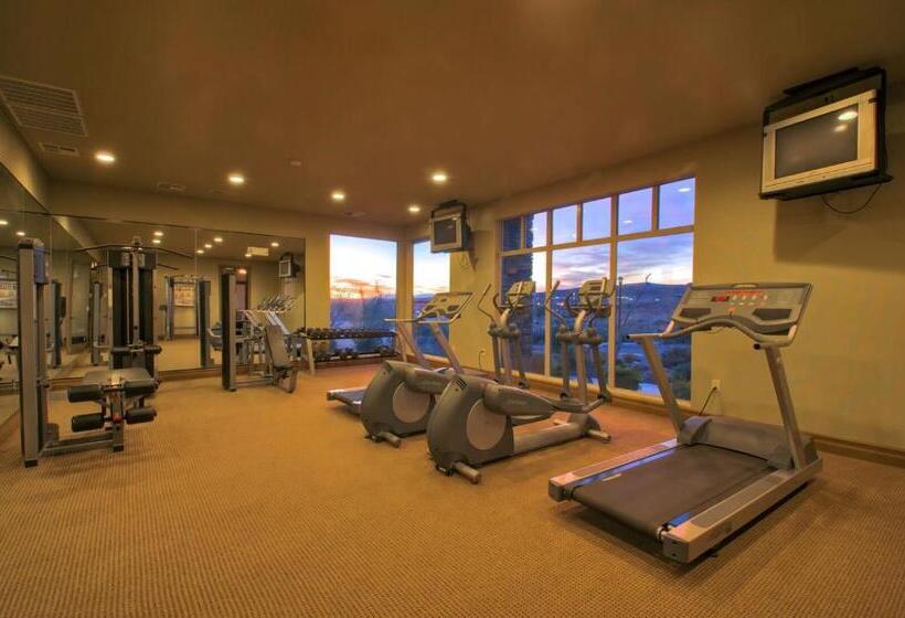 ホテル D5 Coral Springs Poolside Ground Floor 3 Bedroom Hillside View