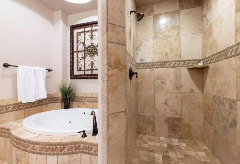 ホテル D5 Coral Springs Poolside Ground Floor 3 Bedroom Hillside View