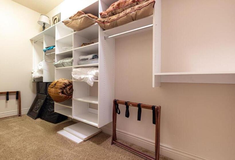 ホテル D5 Coral Springs Poolside Ground Floor 3 Bedroom Hillside View