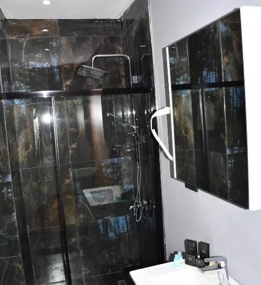 ホテル Hmz Luxury