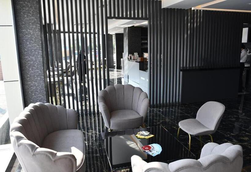 ホテル Hmz Luxury