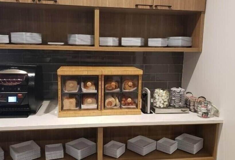 Otel Hyatt Place Newark Main Street