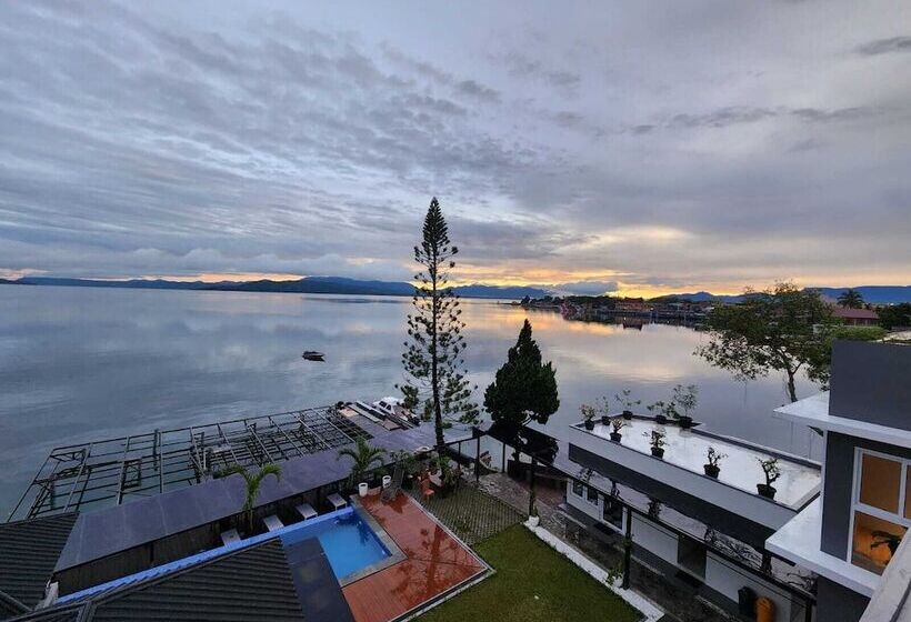 בית מלון כפרי Purnama Balige