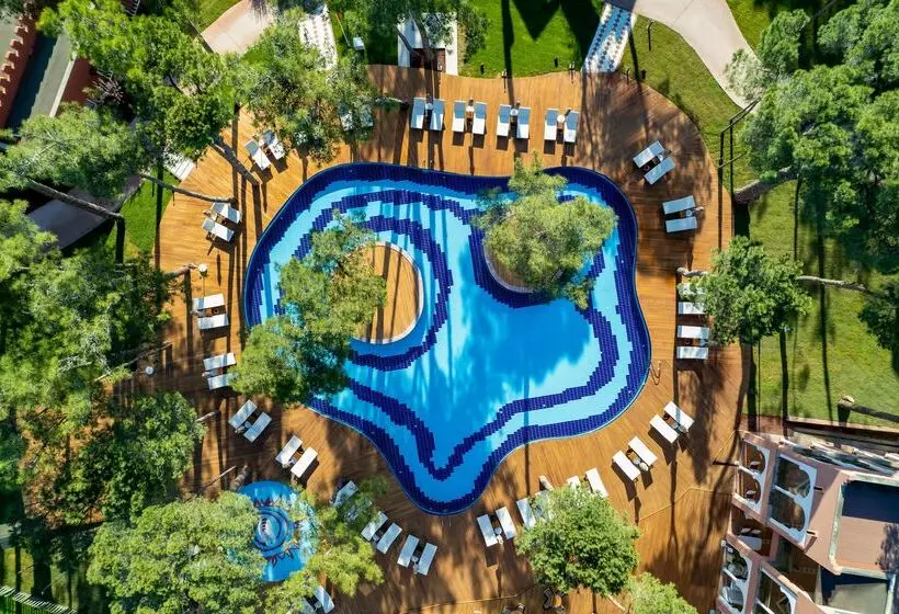 ホテル Rixos Park Belek, The Land of Legends Access
