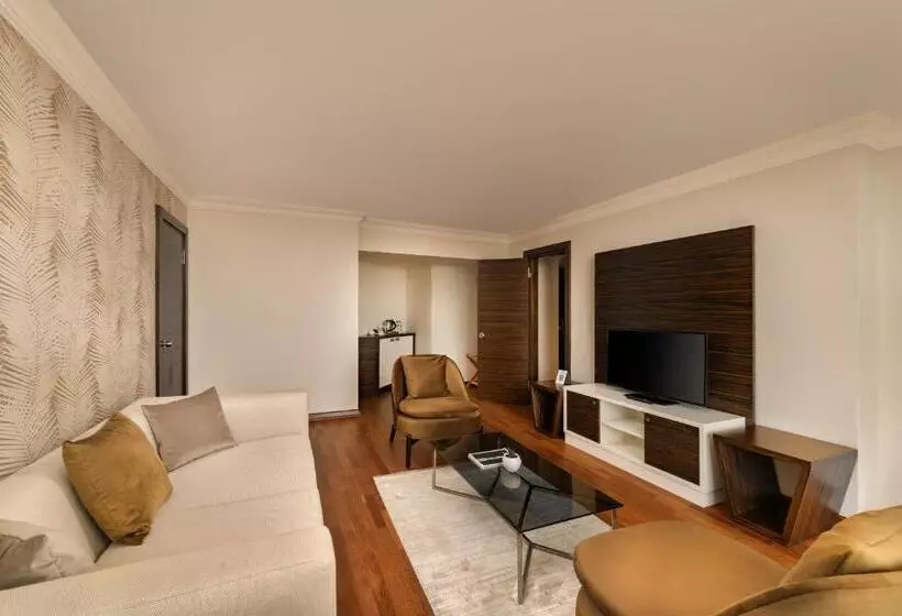 ホテル Rixos Park Belek, The Land of Legends Access