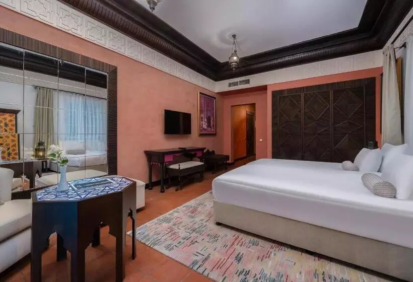 ホテル Rixos Park Belek, The Land of Legends Access