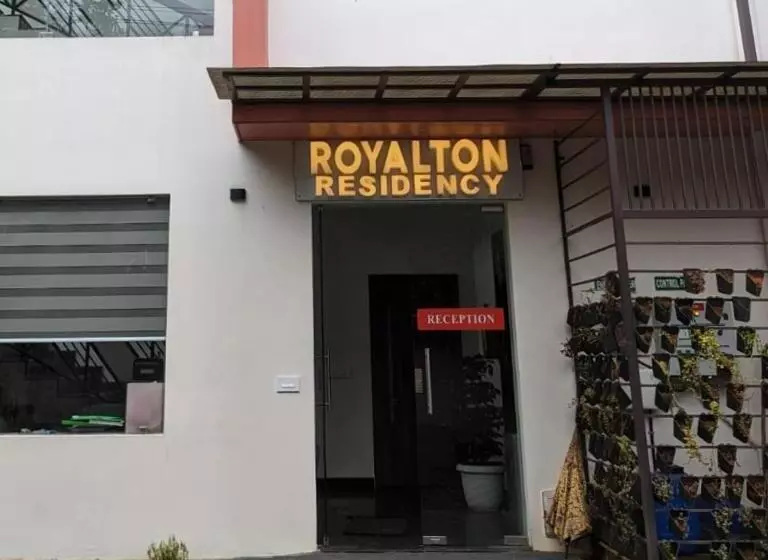 Hotelli Royalton Residency