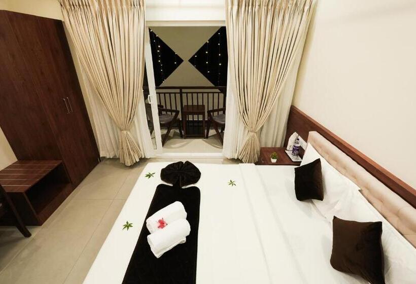 فندق Royalton Residency