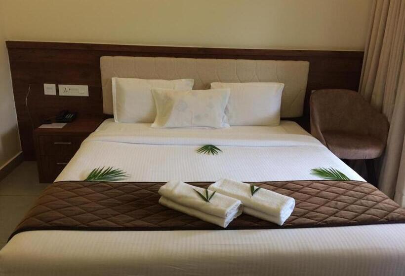 فندق Royalton Residency