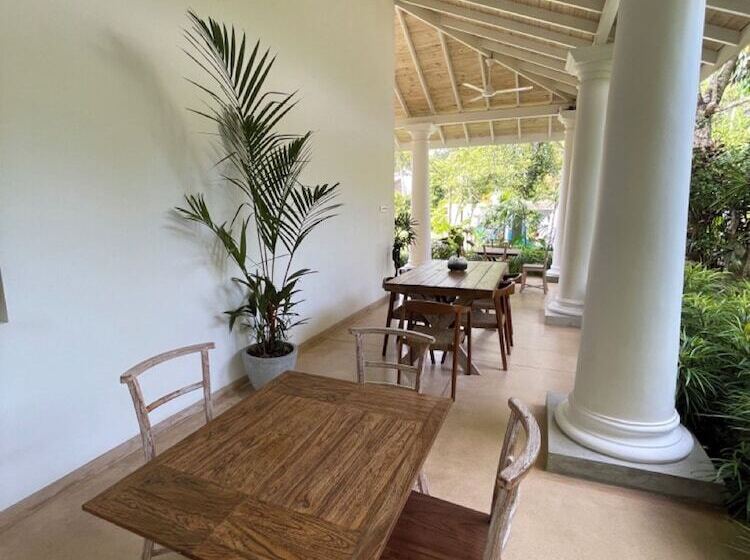 بنسيون Claire Villa By Younger Villas & Resorts