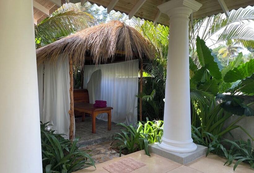 بنسيون Claire Villa By Younger Villas & Resorts