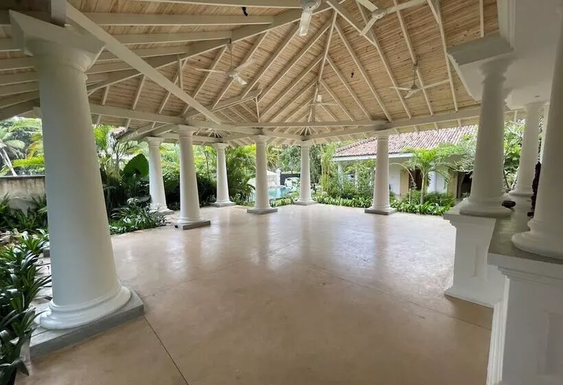 Majatalo Claire Villa By Younger Villas & Resorts