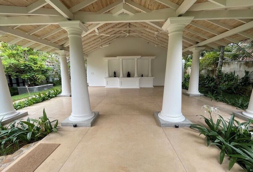 بنسيون Claire Villa By Younger Villas & Resorts