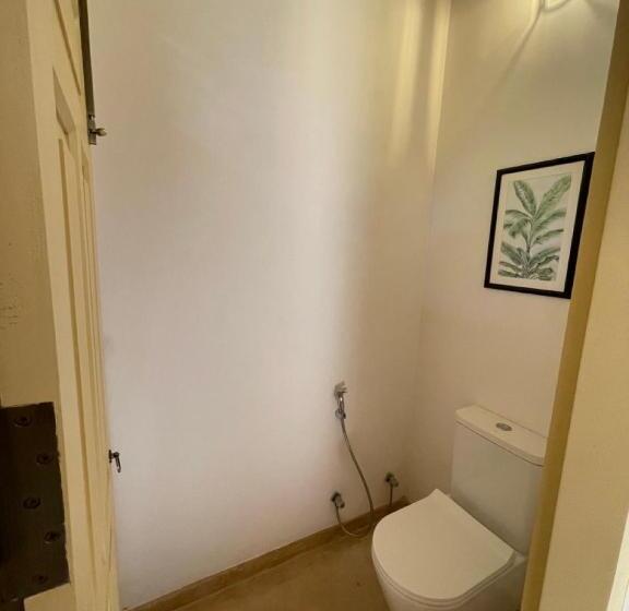 بنسيون Claire Villa By Younger Villas & Resorts