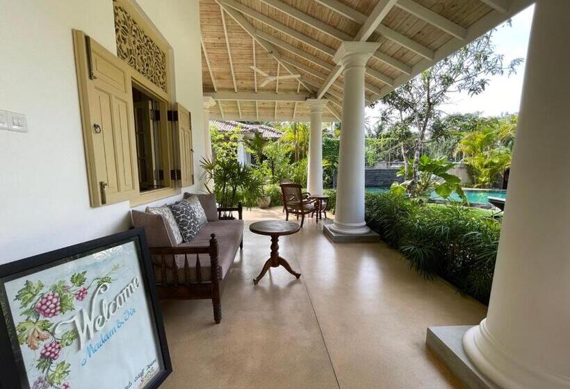 بنسيون Claire Villa By Younger Villas & Resorts