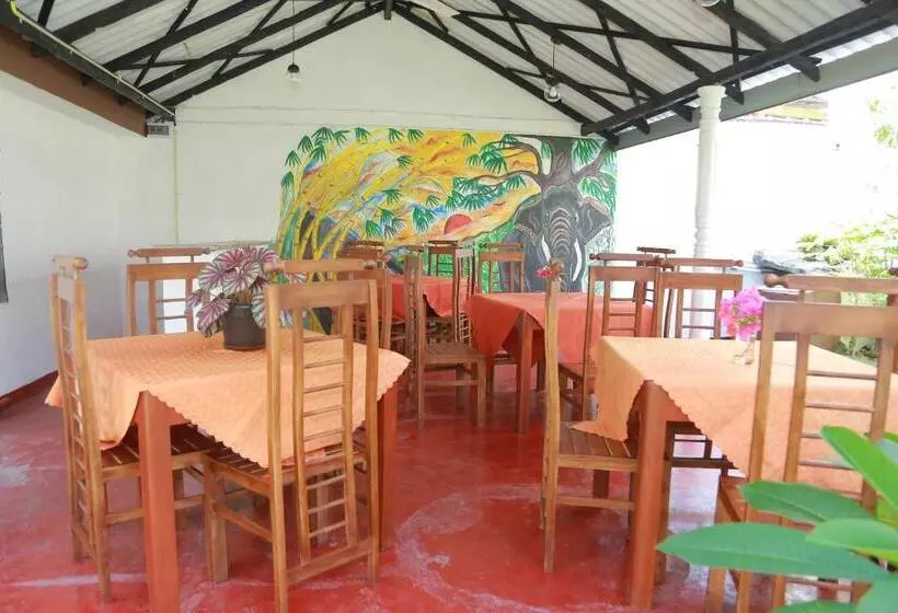 Majatalo Sunil Lanka