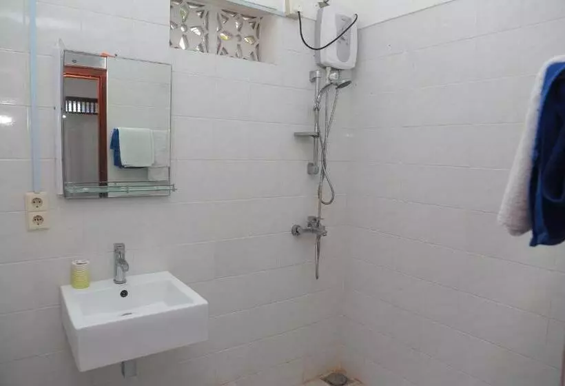 Majatalo Sunil Lanka