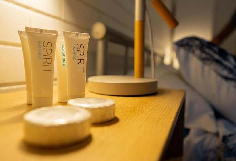 Общежитие Nomads Noosa