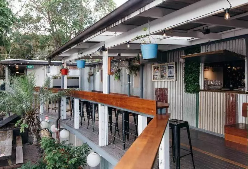 هاستل Nomads Noosa