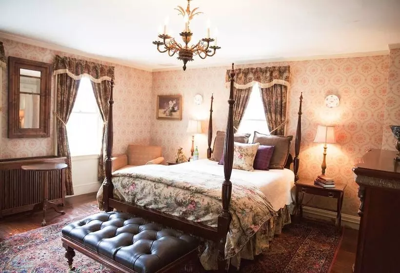 Bed and Breakfast Bee And Thistle Inn