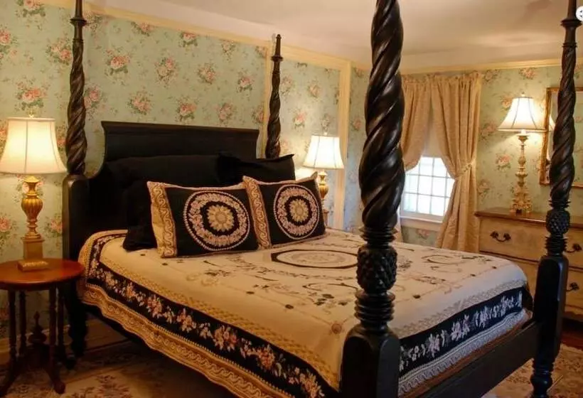 Bed and Breakfast Bee And Thistle Inn