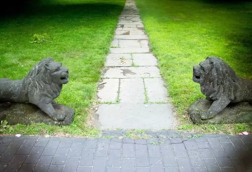 Bed and Breakfast Bee And Thistle Inn