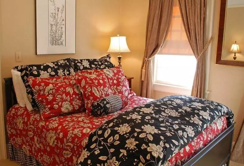 Bed and Breakfast Bee And Thistle Inn