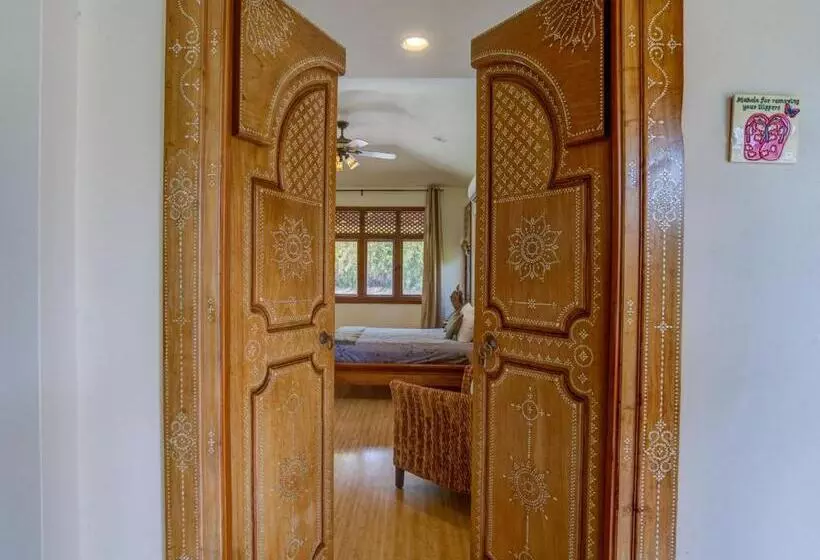 Bed and Breakfast Ho'oilo House