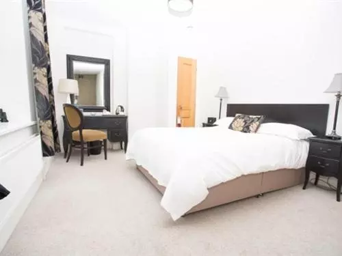 צימר Lakeside House