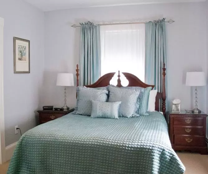 민박 Newport Blues Inn