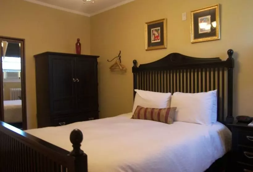 민박 Newport Blues Inn