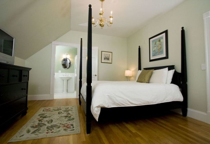 مبيت وإفطار Newport Blues Inn