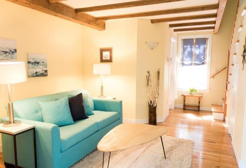 민박 Queen Anne Inn