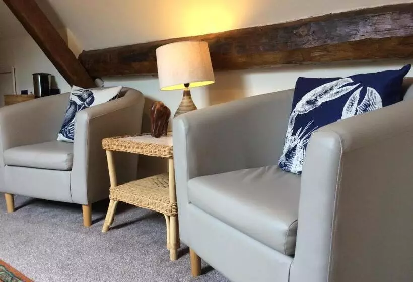 تختخواب و صبحانه Sanders Yard