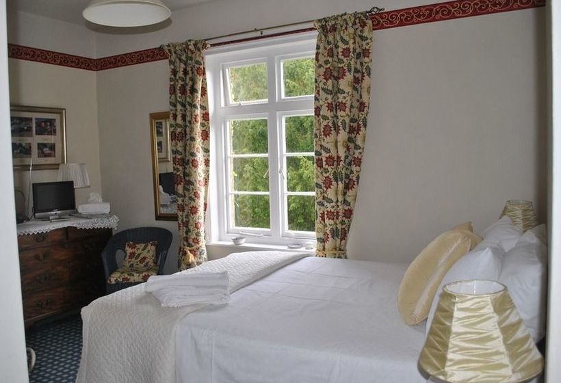 Bed and Breakfast Taylard House