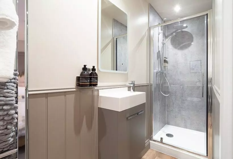 ベッドアンドブレックファースト The Bridge House Henley