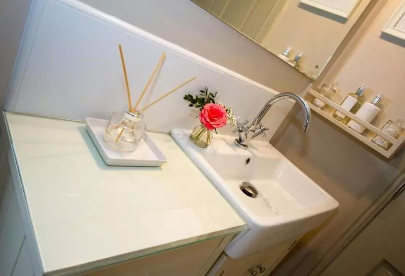 Bed and Breakfast Warren House