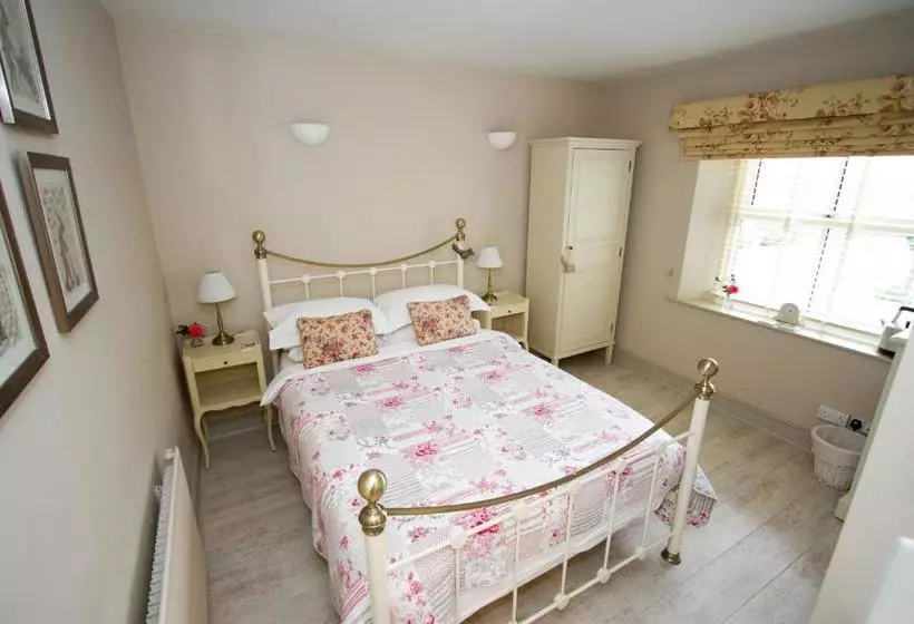 Bed and Breakfast Warren House