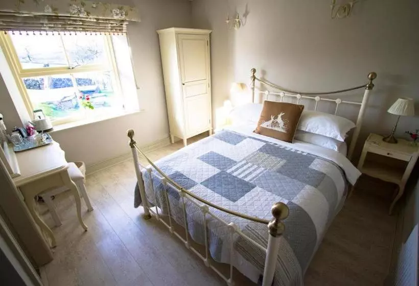 Bed and Breakfast Warren House